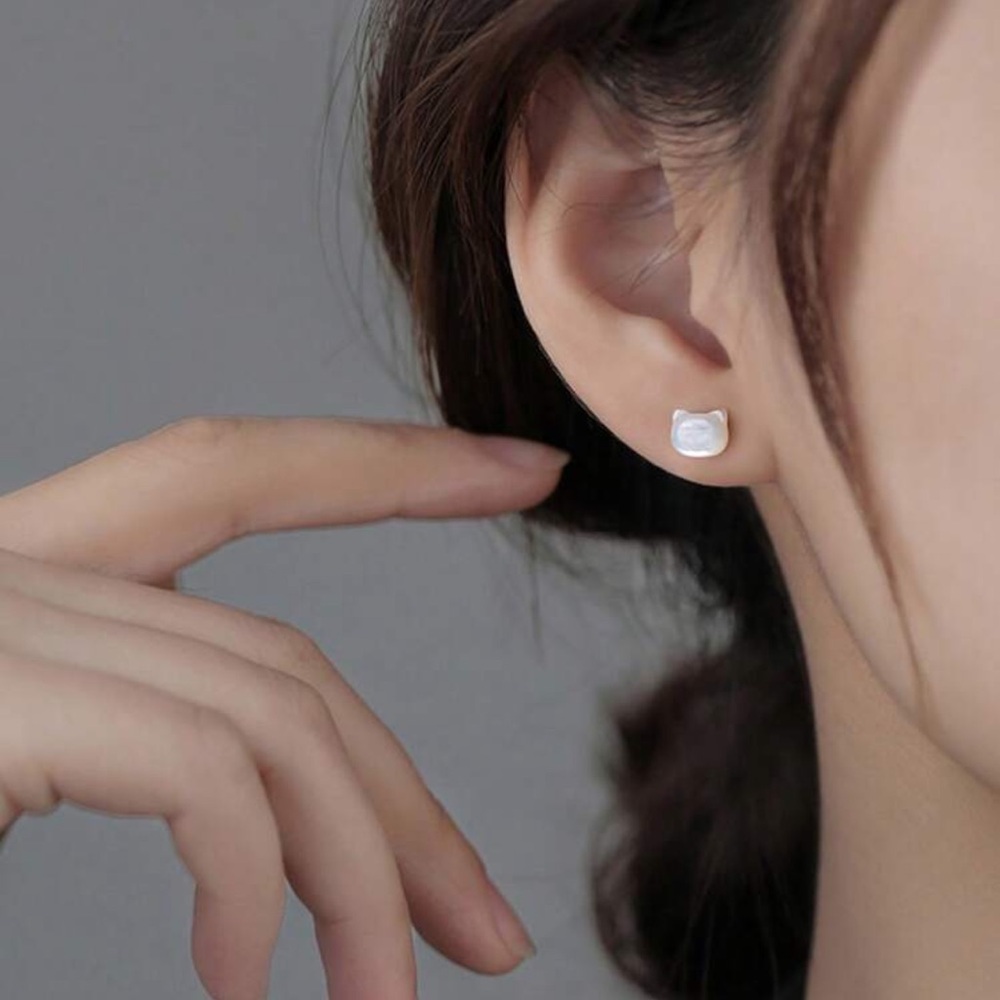 🐈 Sterling Silver Cat Studs 🐈 - Picture 2 of 3